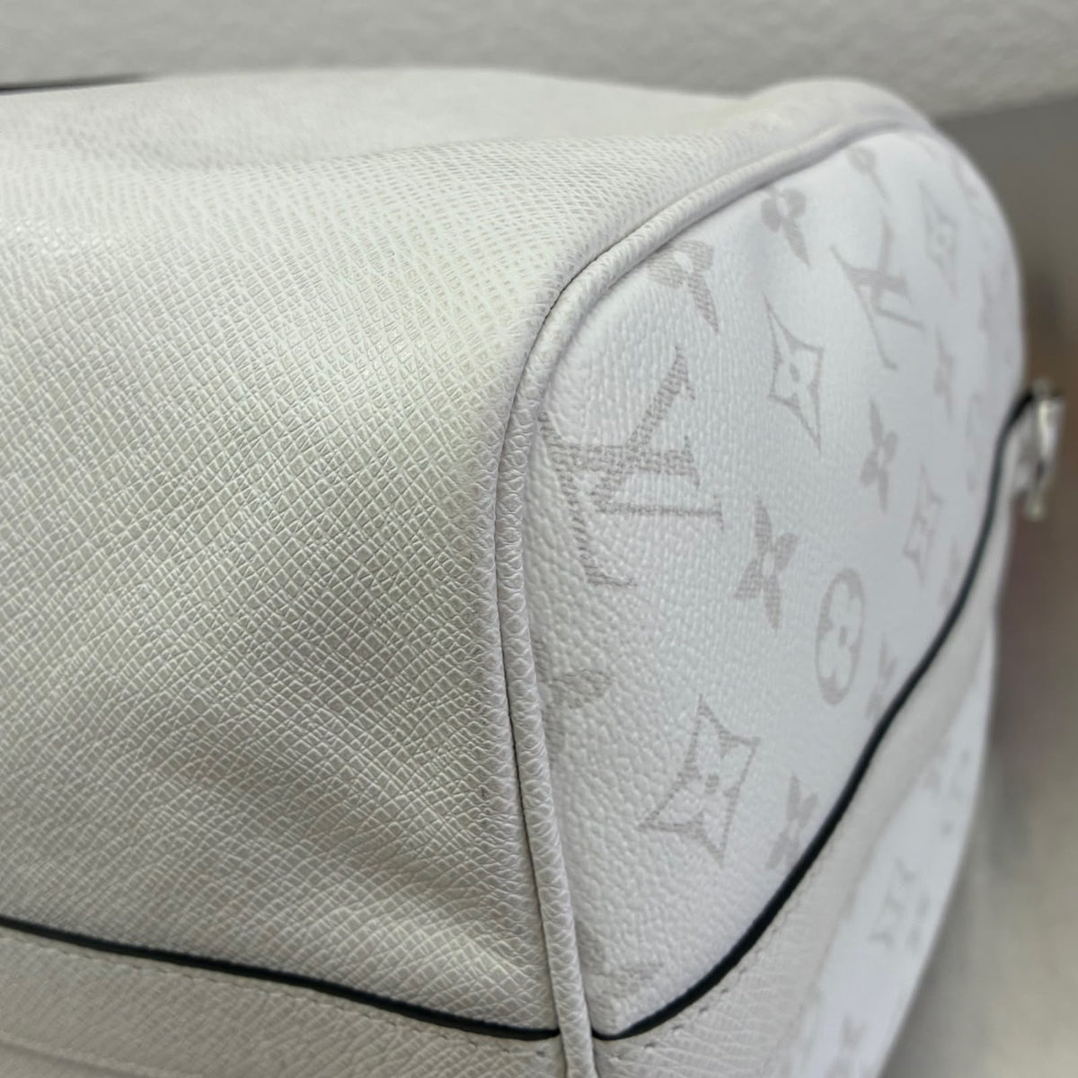 Louis Vuitton Keepall 50 Bandoulière Taigarama