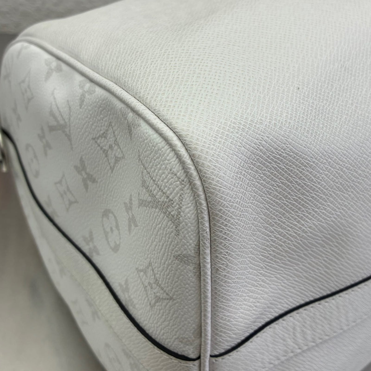 Louis Vuitton Keepall 50 Bandoulière Taigarama