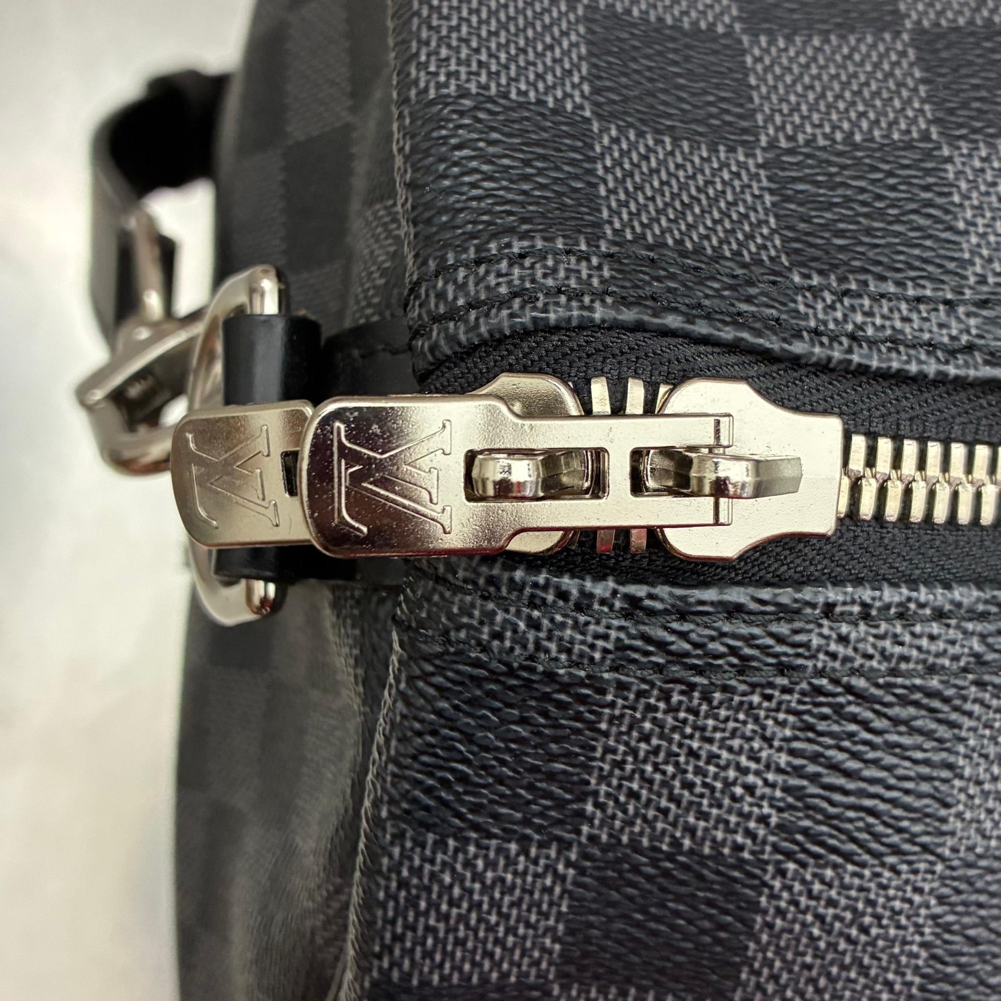 Louis Vuitton Keepall 55 Bandouliere Damier Graphite