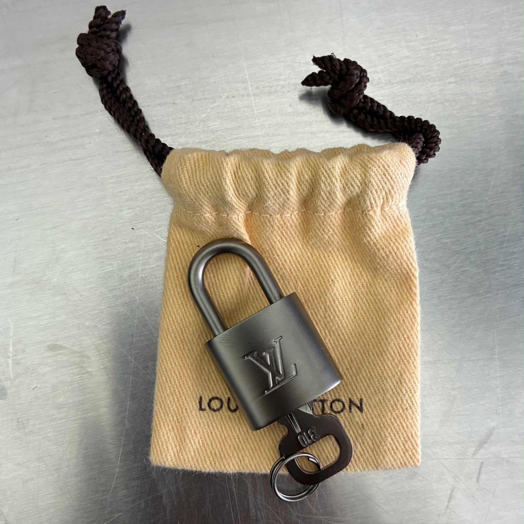 Louis Vuitton Keepall 55 Bandouliere Damier Infini
