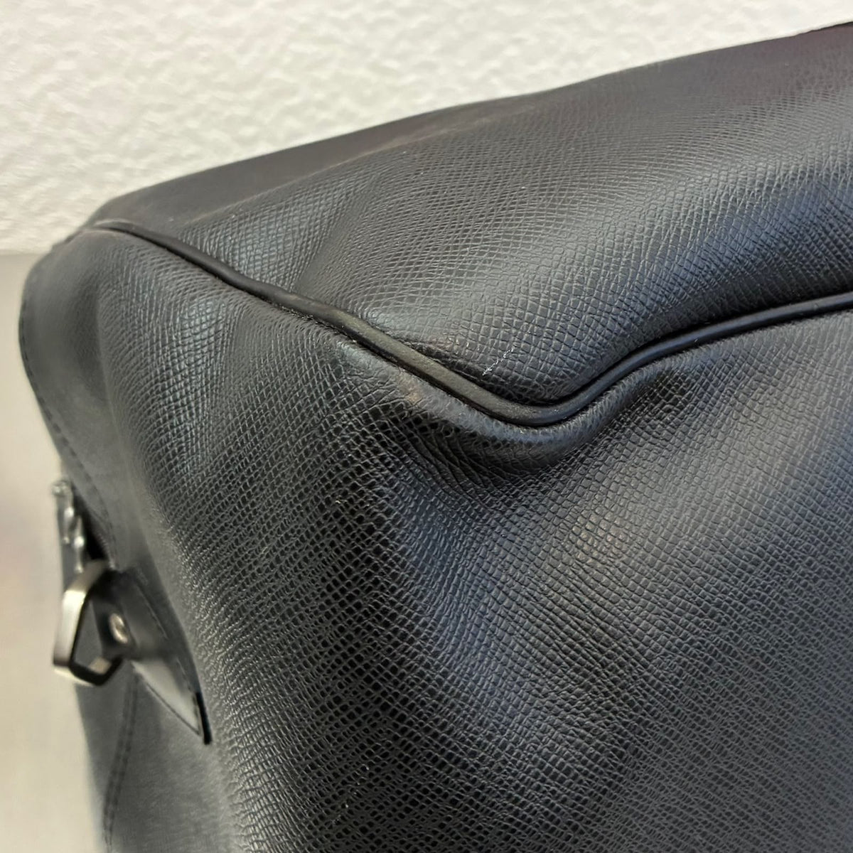 Louis Vuitton Kendall GM Taiga
