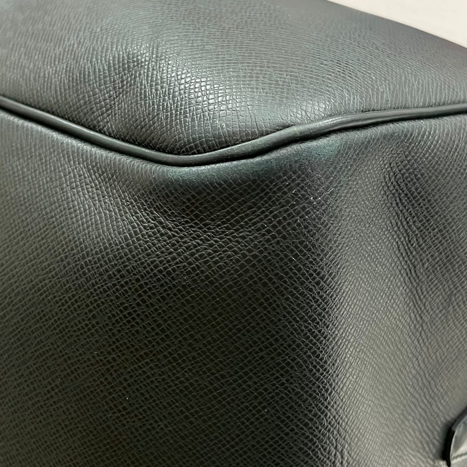Louis Vuitton Kendall GM Taiga