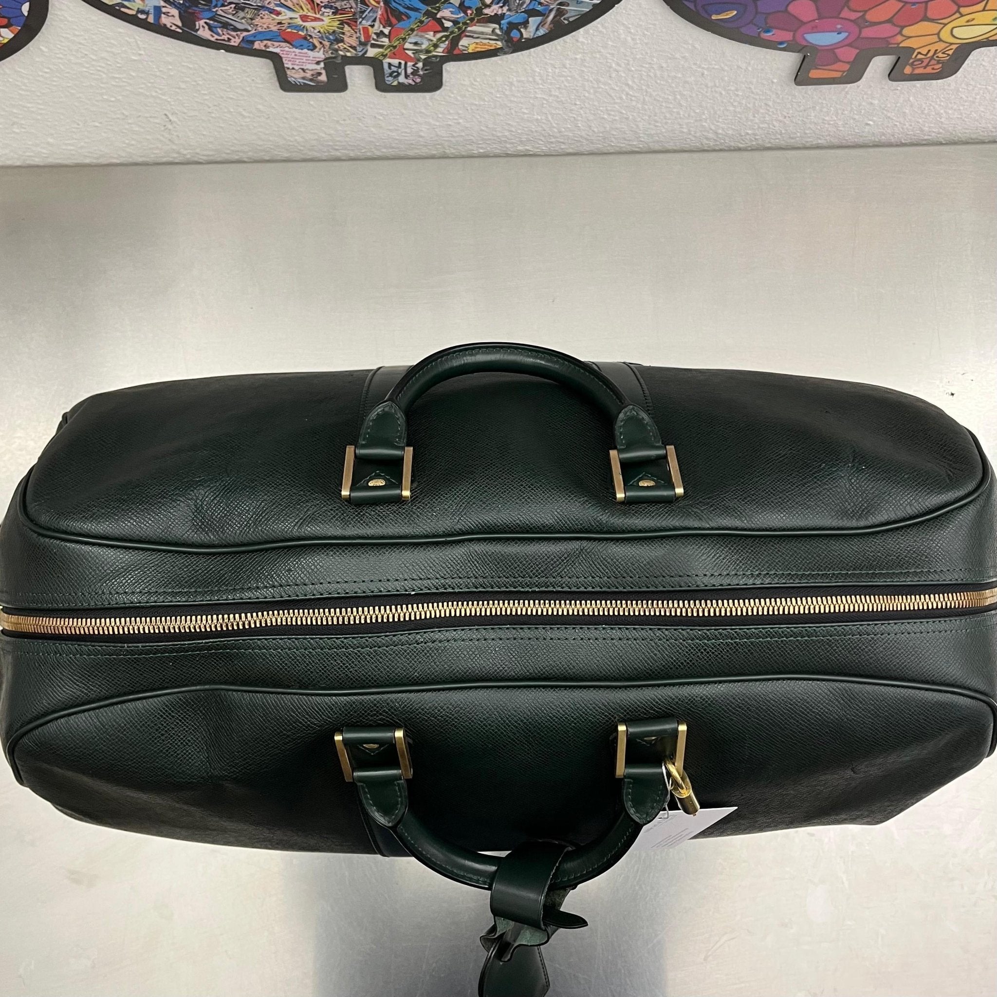 Louis Vuitton Kendall GM Taiga