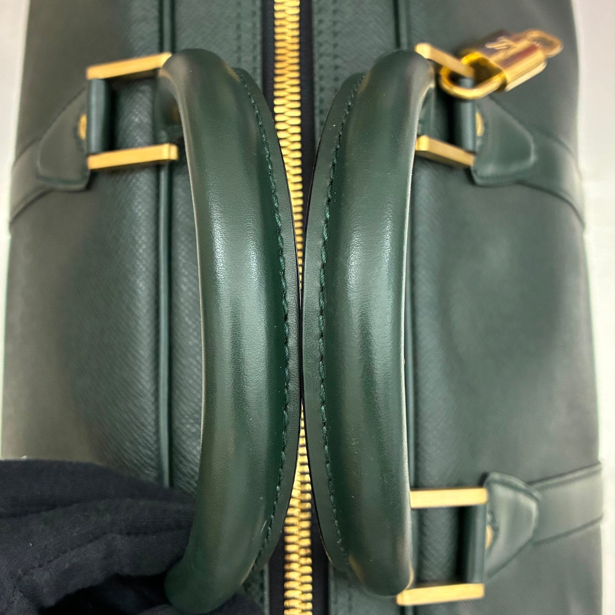 Louis Vuitton Kendall GM Taiga