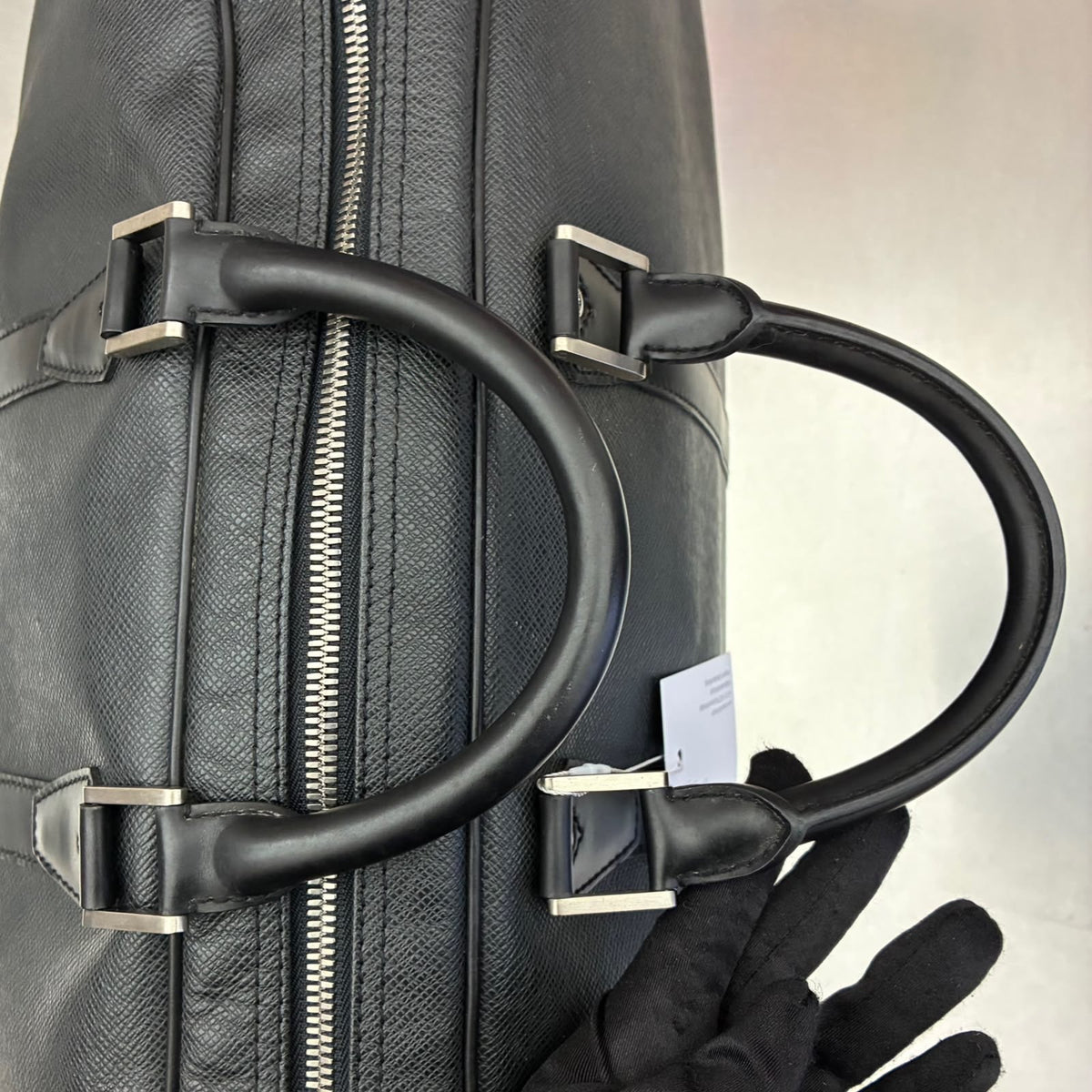 Louis Vuitton Kendall GM Taiga