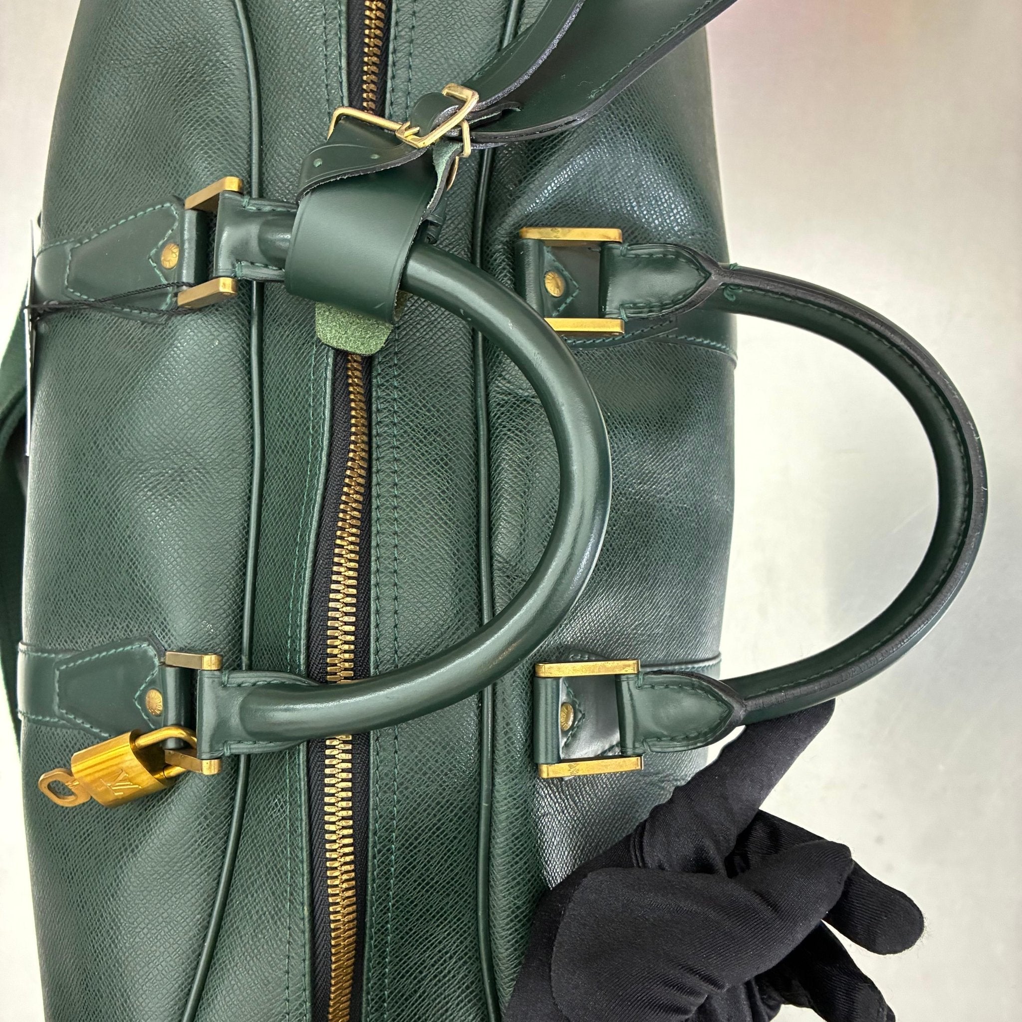 Louis Vuitton Kendall PM Taiga