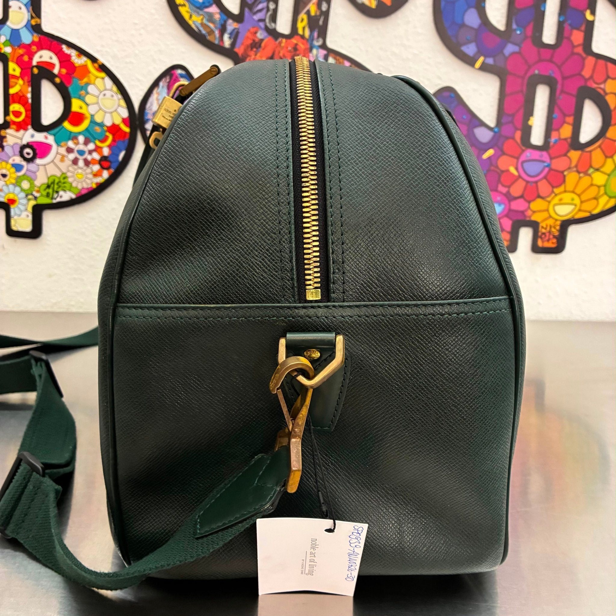 Louis Vuitton Kendall PM Taiga