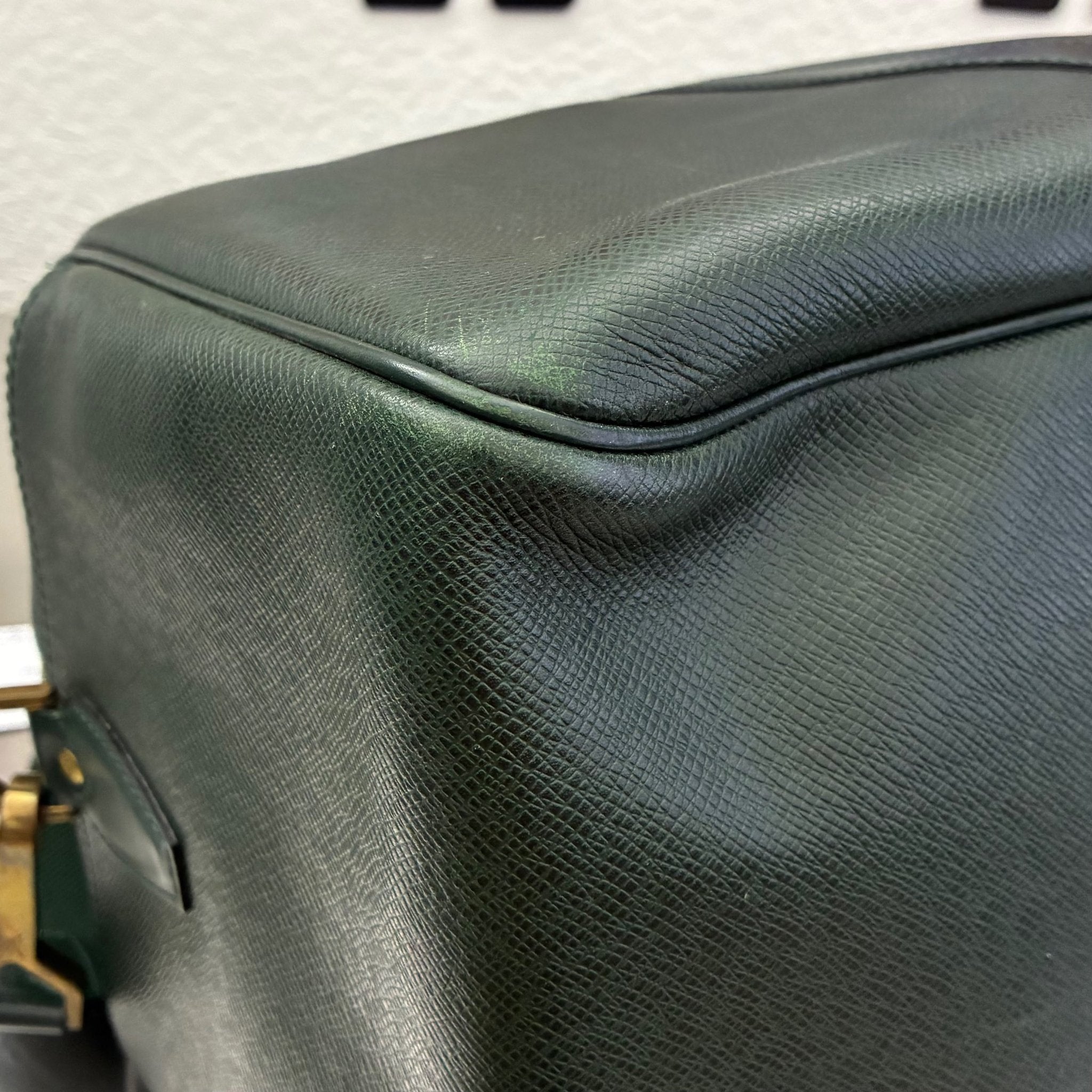 Louis Vuitton Kendall PM Taiga