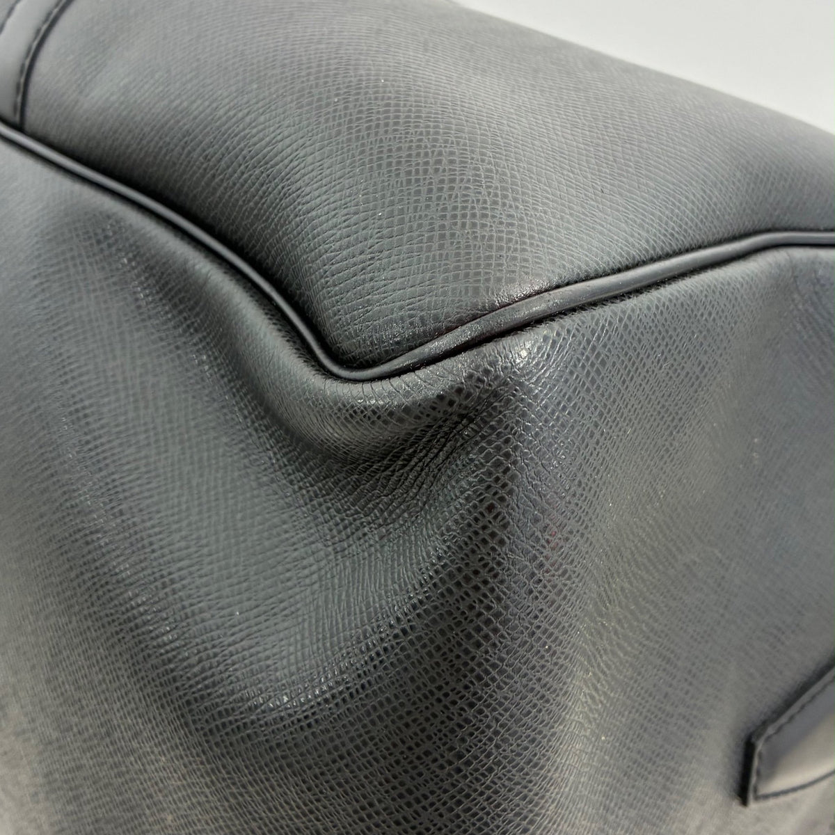 Louis Vuitton Kendall PM Taiga
