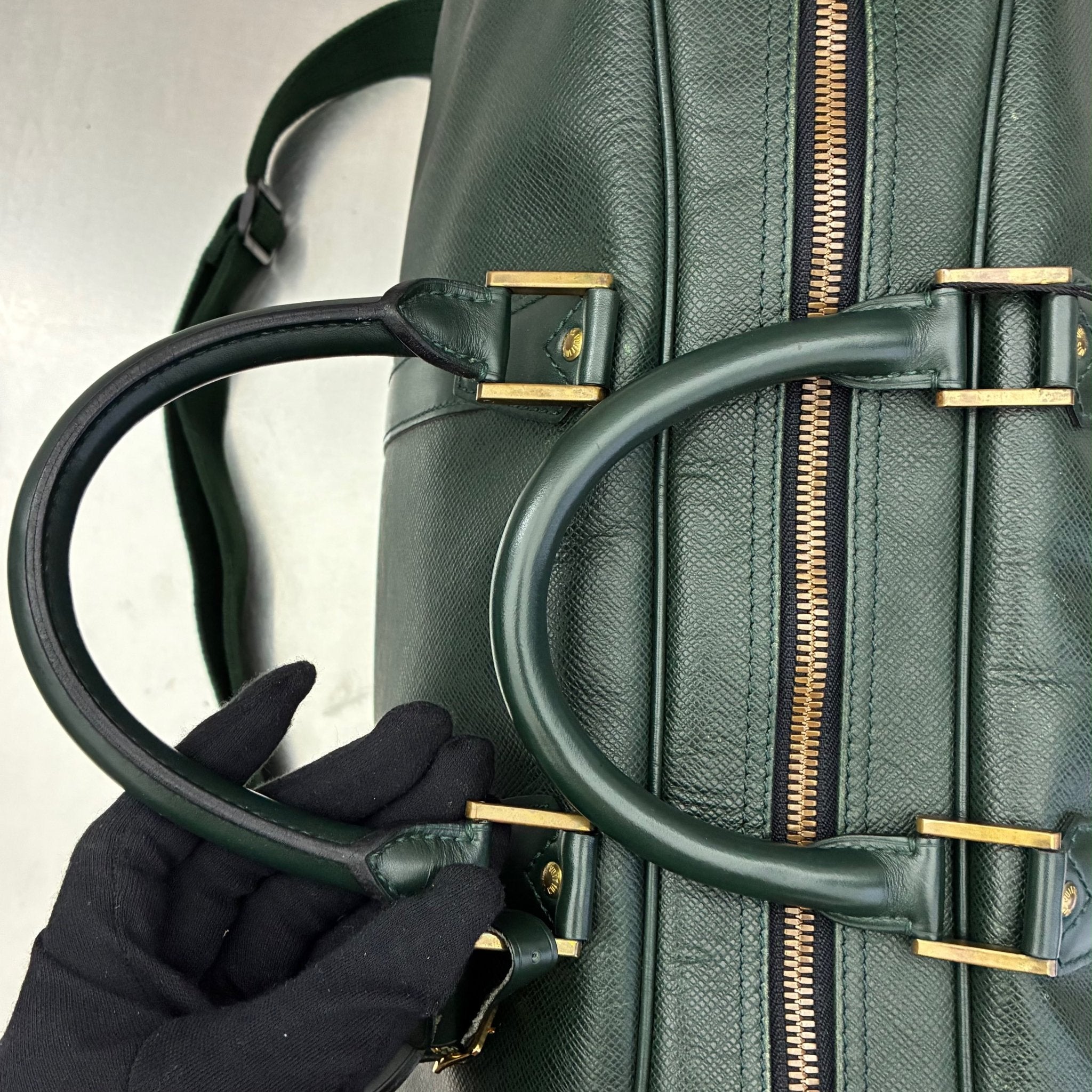 Louis Vuitton Kendall PM Taiga
