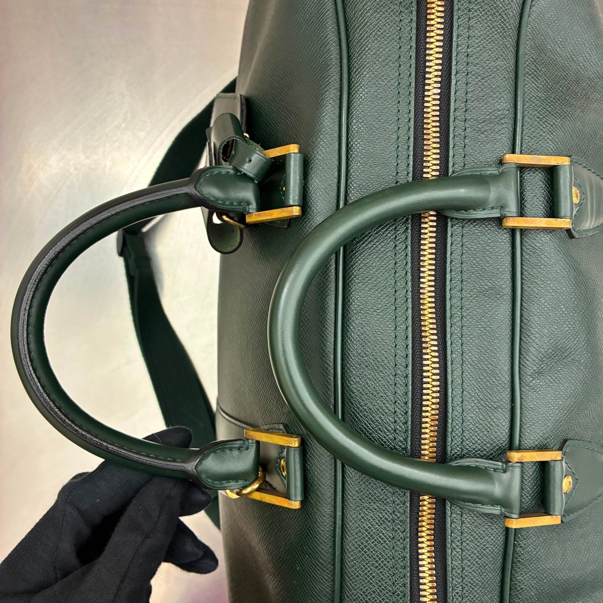 Louis Vuitton Kendall PM Taiga