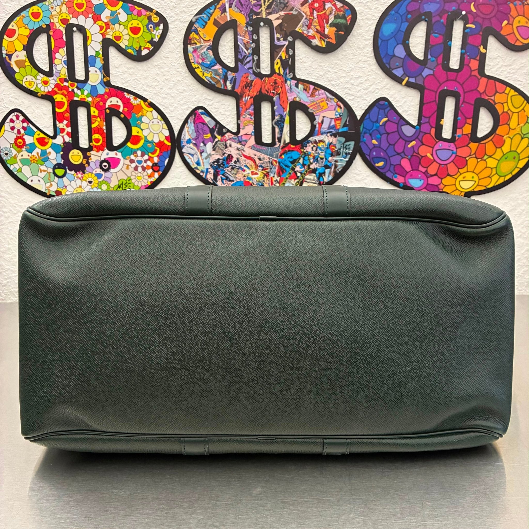 Louis Vuitton Kendall PM Taiga