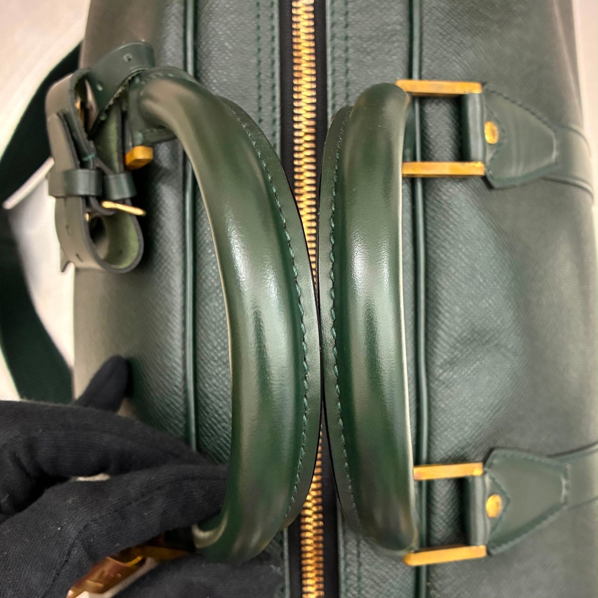 Louis Vuitton Kendall PM Taiga