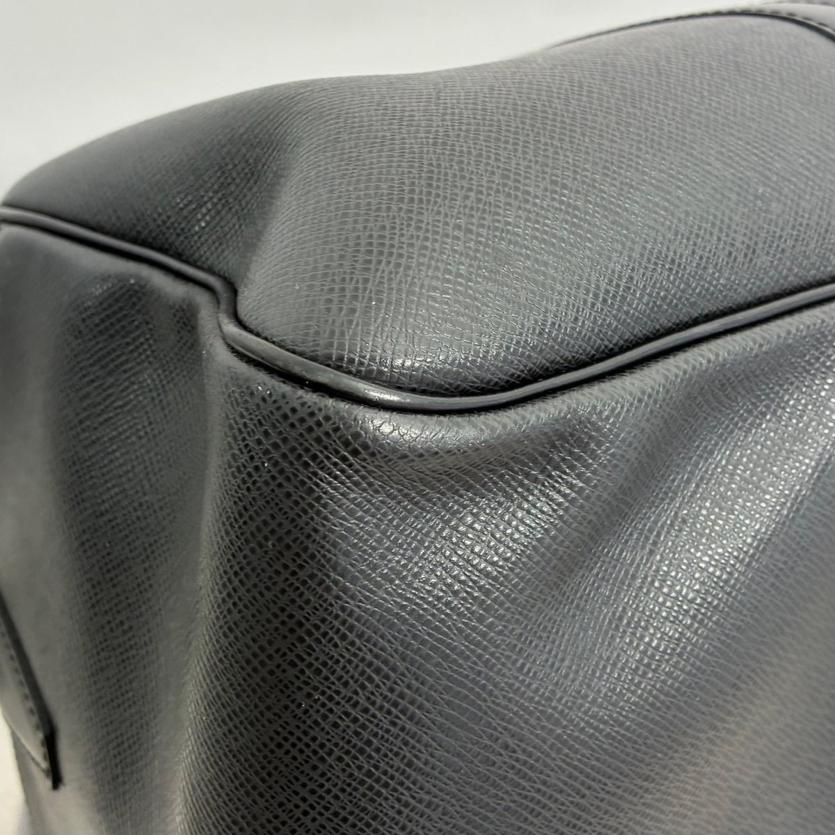 Louis Vuitton Kendall PM Taiga