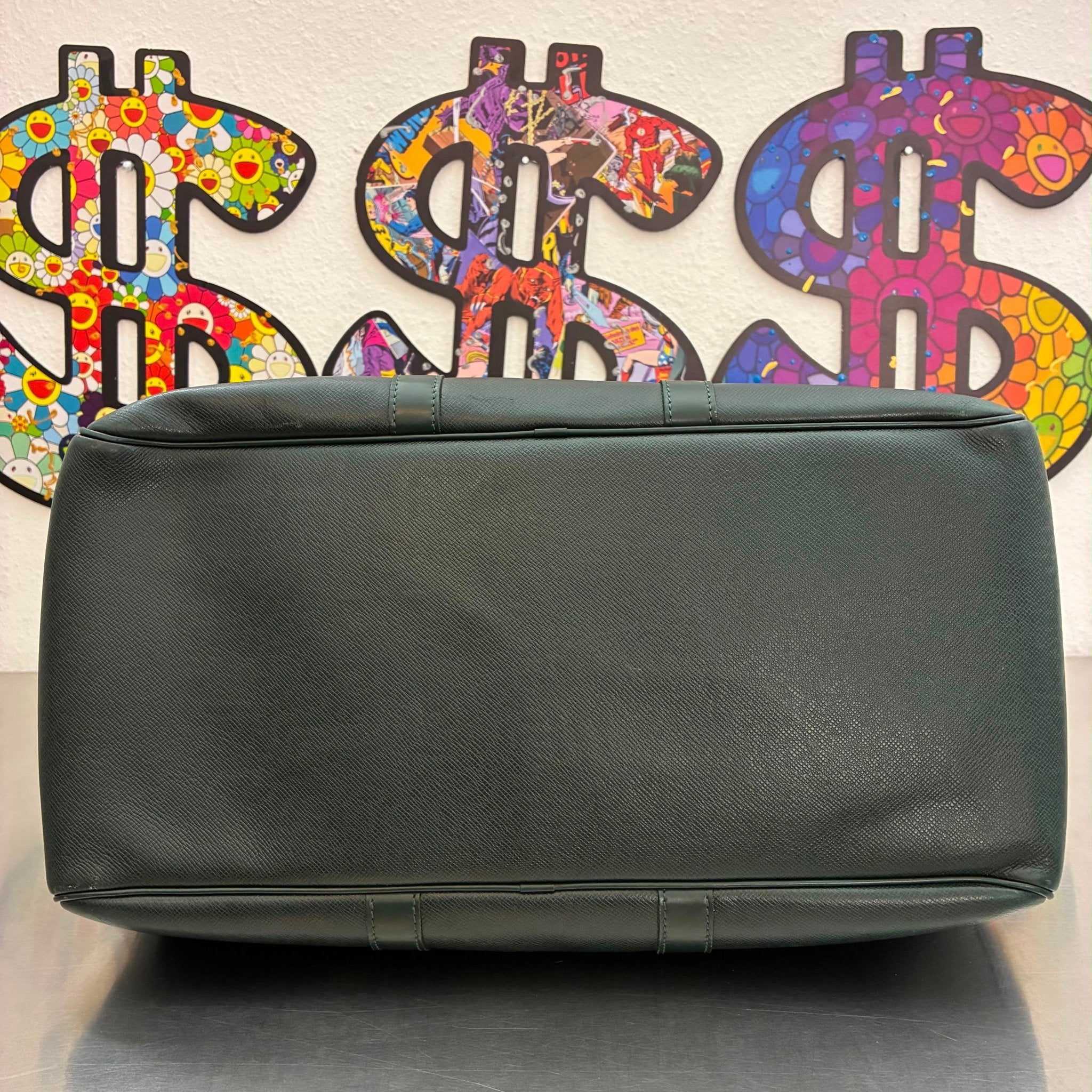 Louis Vuitton Kendall PM Taiga