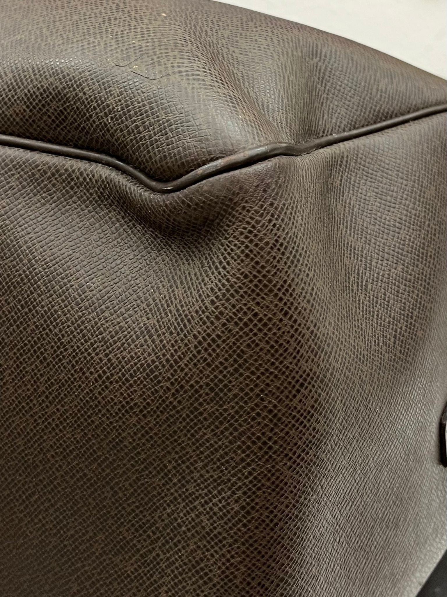 Louis Vuitton Kendall PM Taiga