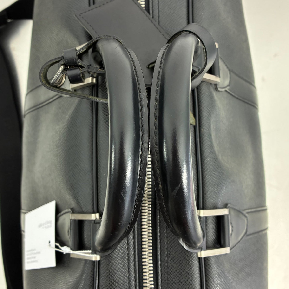 Louis Vuitton Kendall PM Taiga