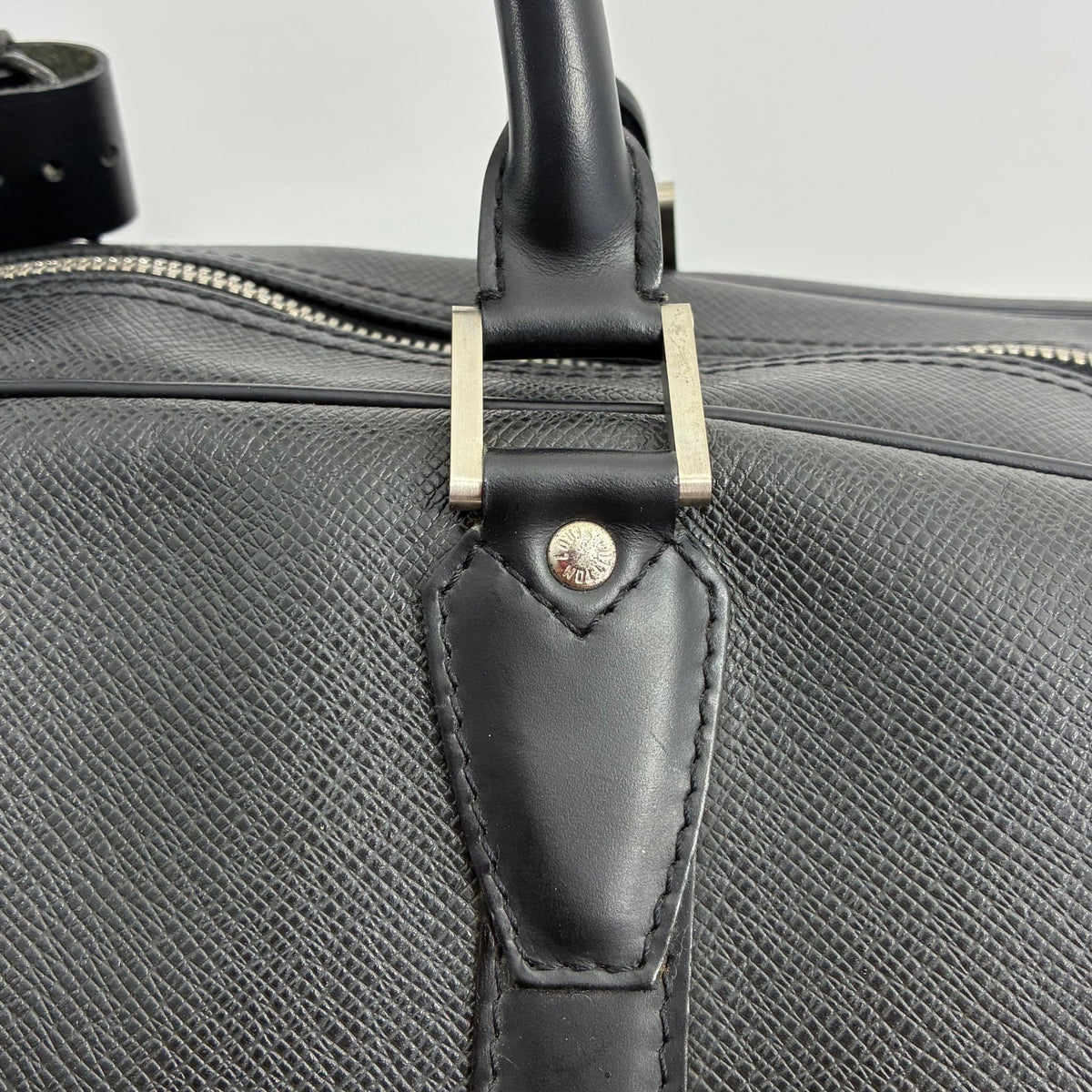 Louis Vuitton Kendall PM Taiga