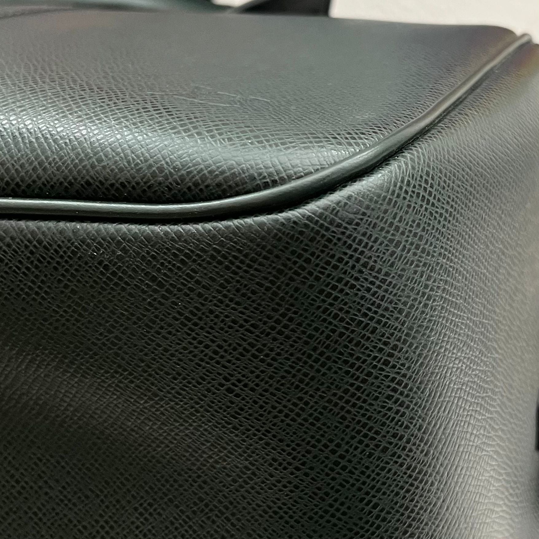 Louis Vuitton Kendall PM Taiga