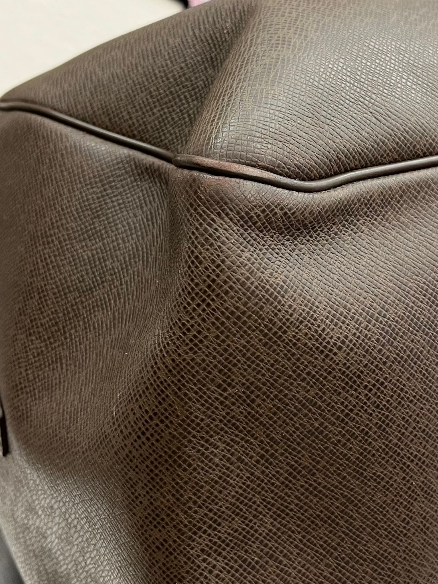 Louis Vuitton Kendall PM Taiga