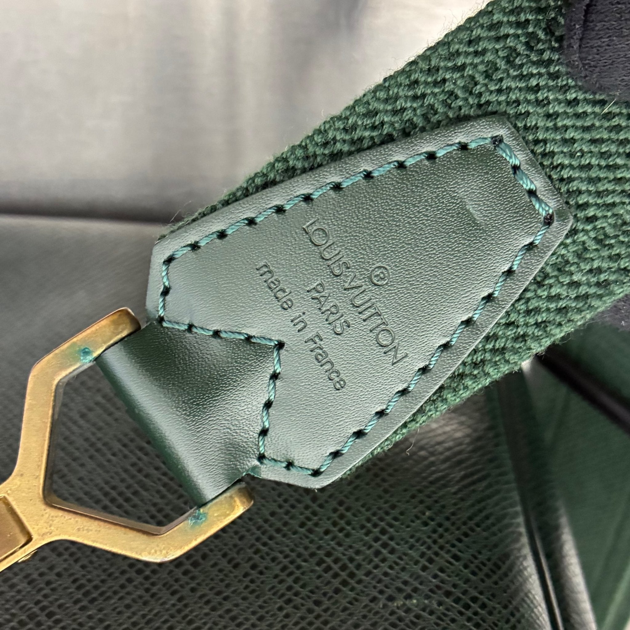 Louis Vuitton Kendall PM Taiga