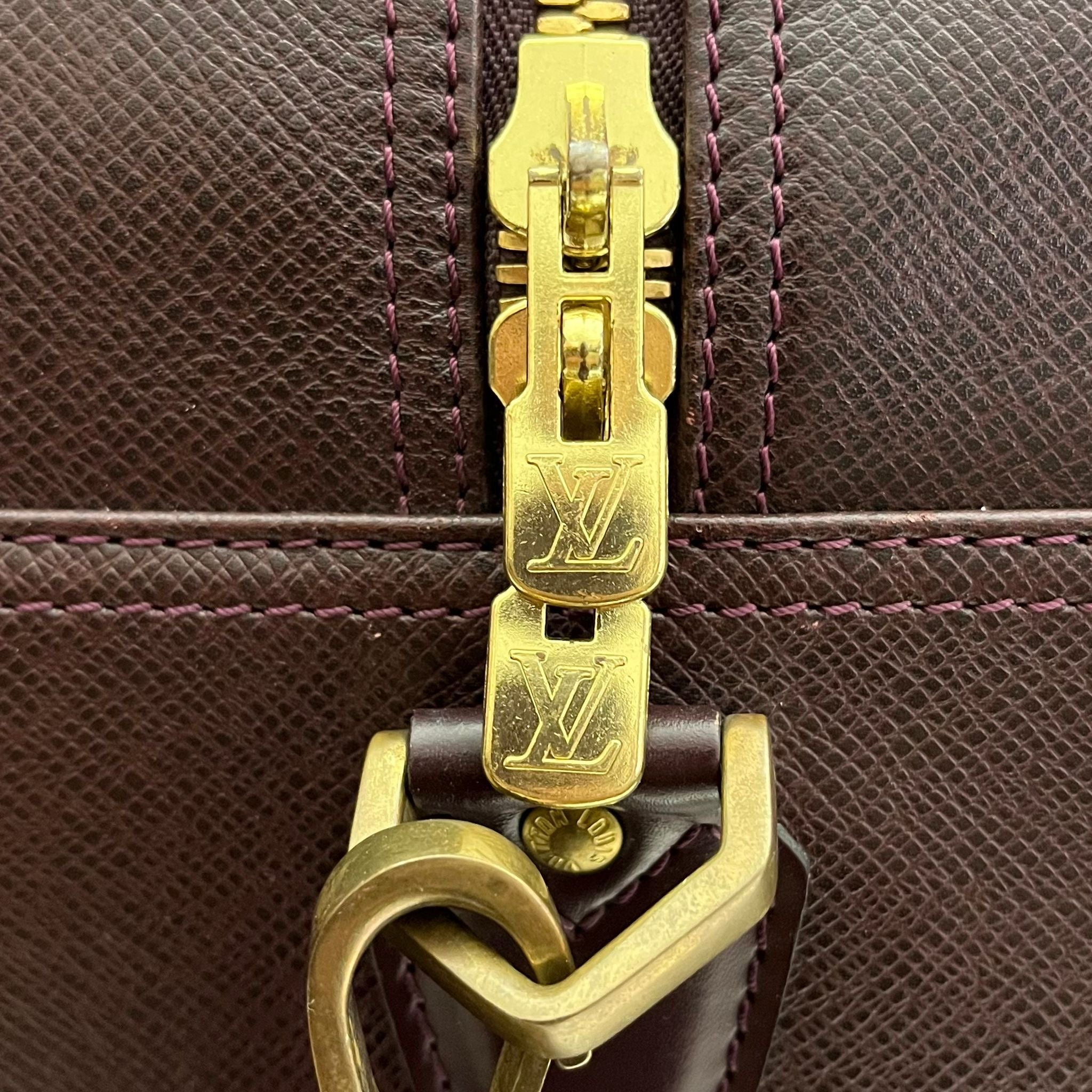 Louis Vuitton Kendall PM Taiga