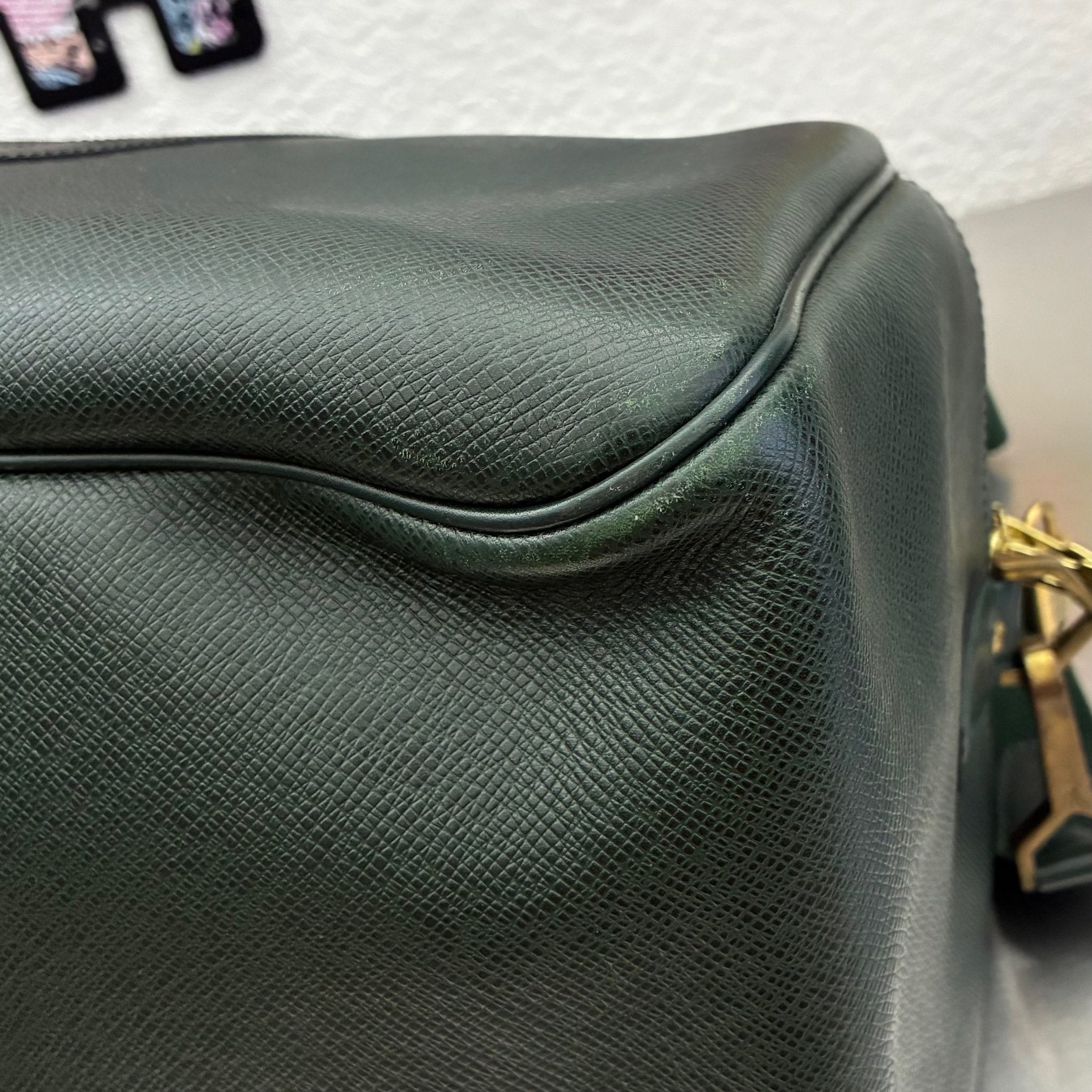 Louis Vuitton Kendall PM Taiga