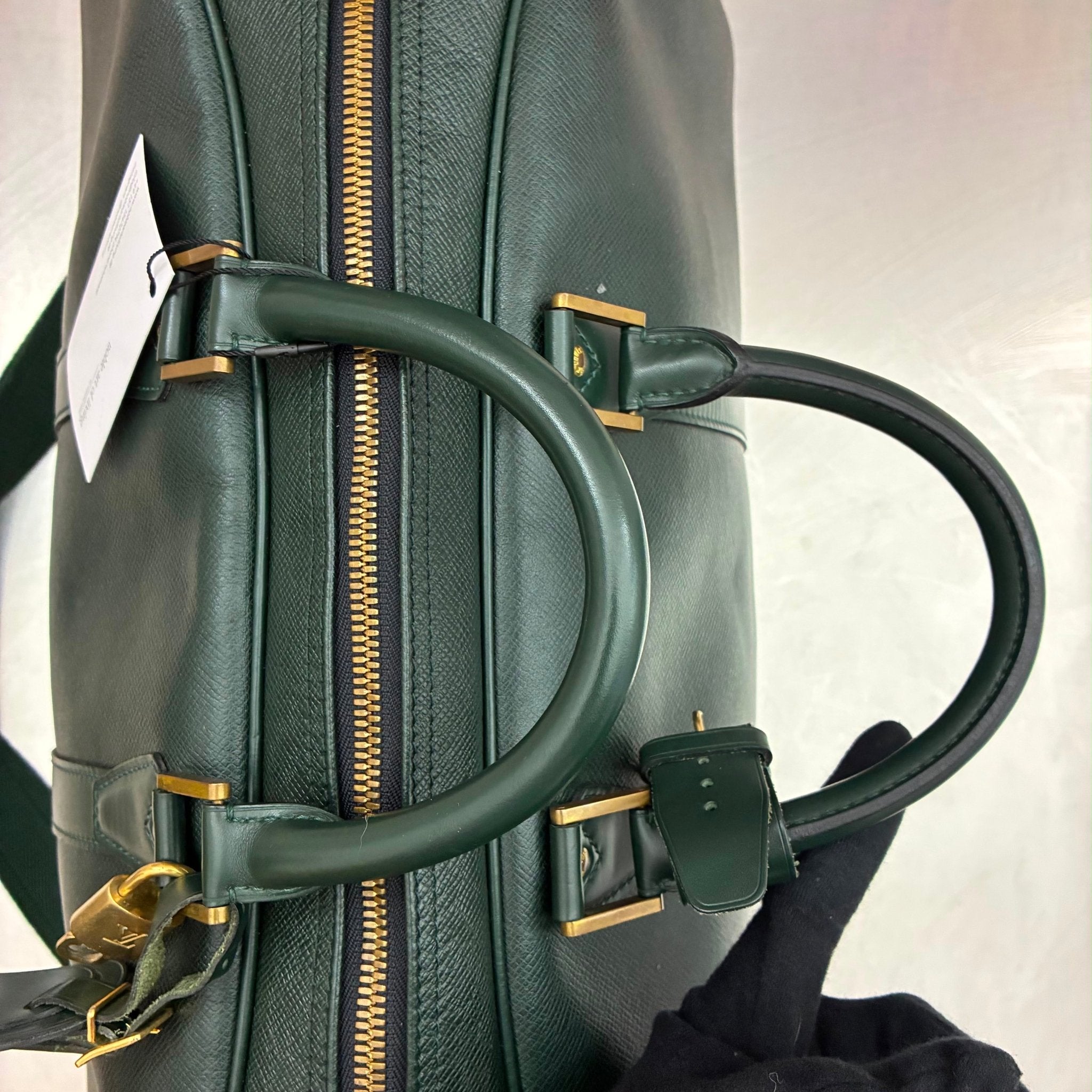 Louis Vuitton Kendall PM Taiga