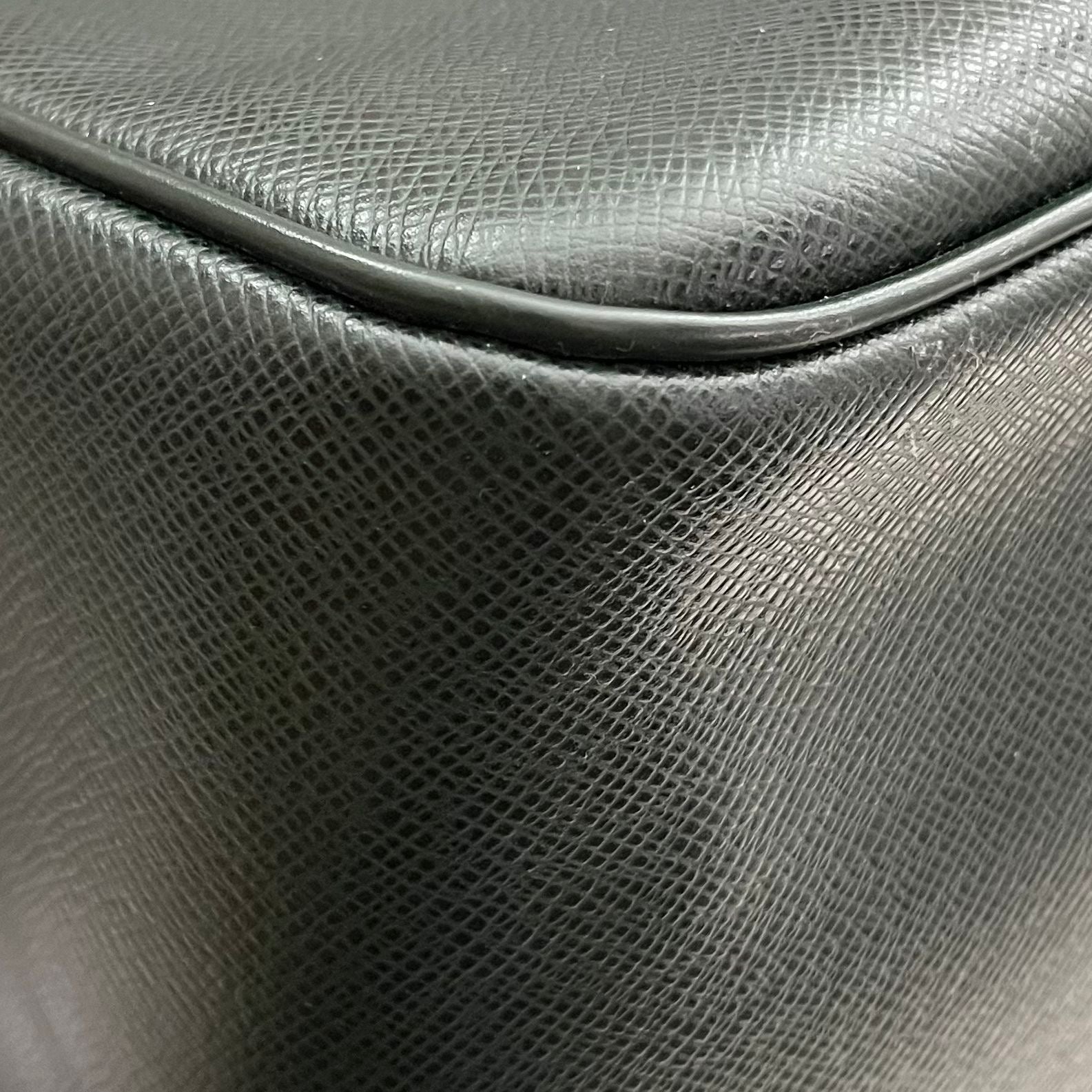 Louis Vuitton Kendall PM Taiga