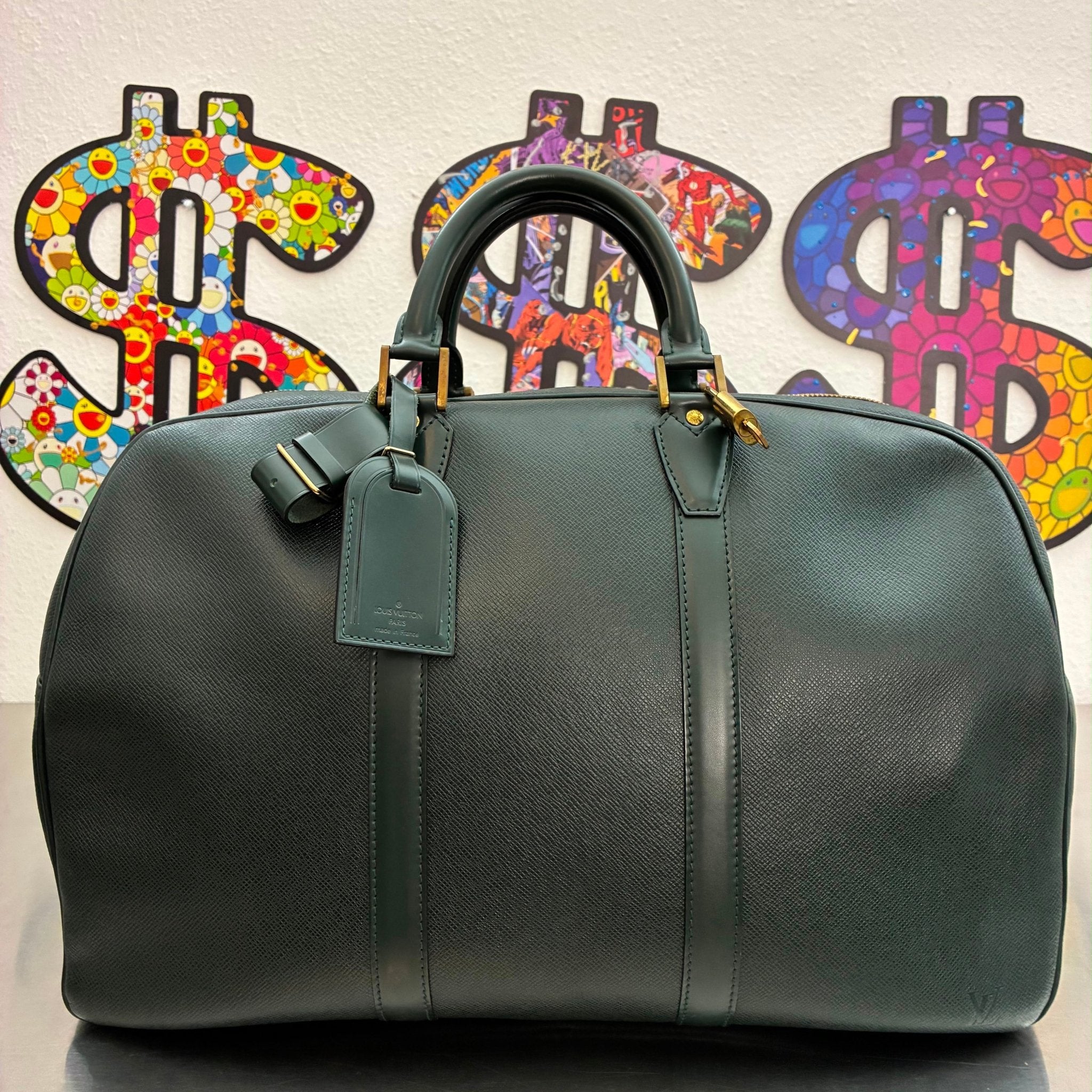 Louis Vuitton Kendall PM Taiga
