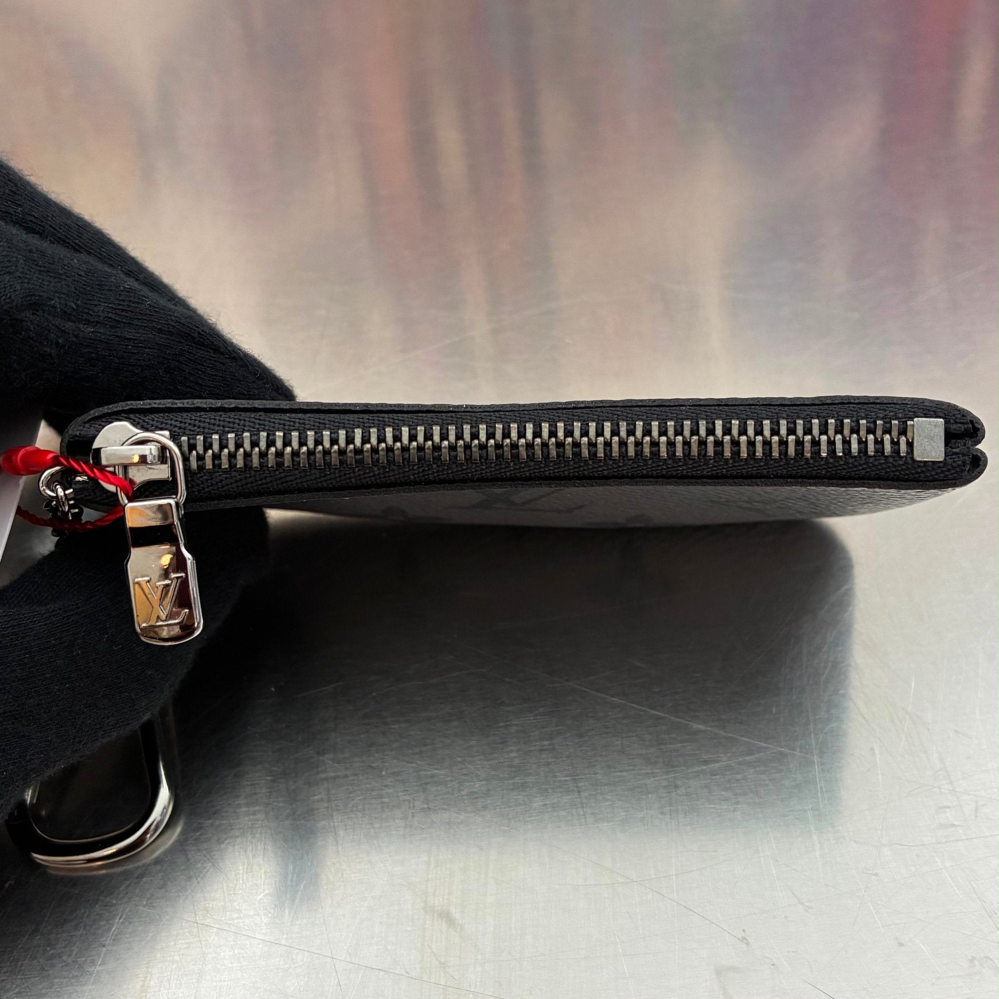 Louis Vuitton Key Pouch Monogram Eclipse / Eclipse Reverse