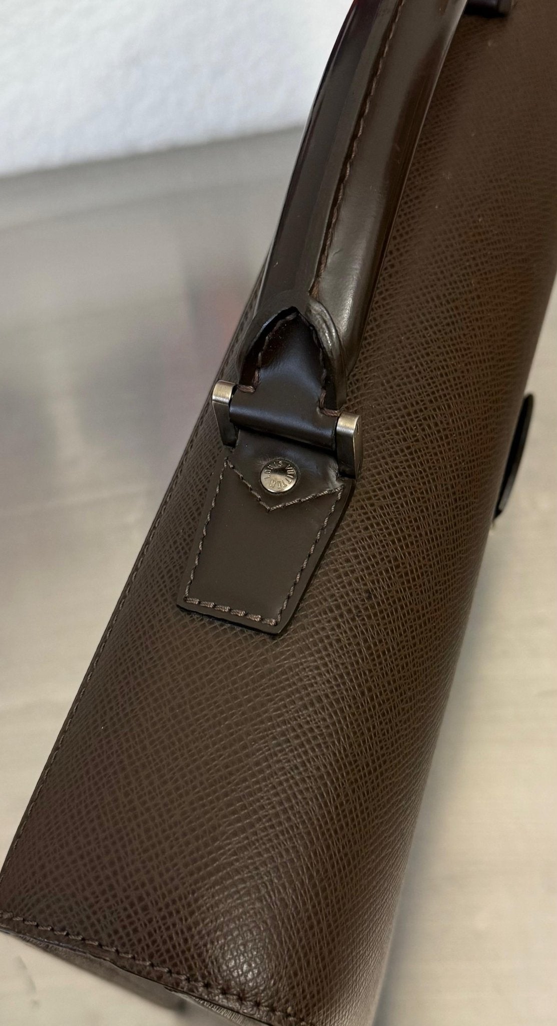 Louis Vuitton Laguito Taiga