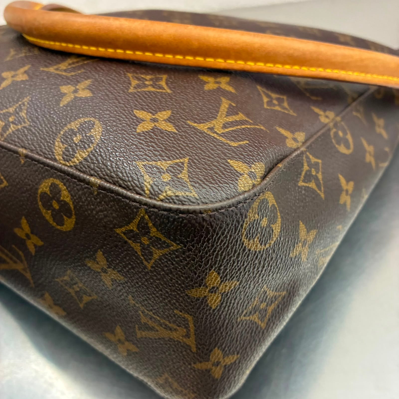 Louis Vuitton Looping GM M51145