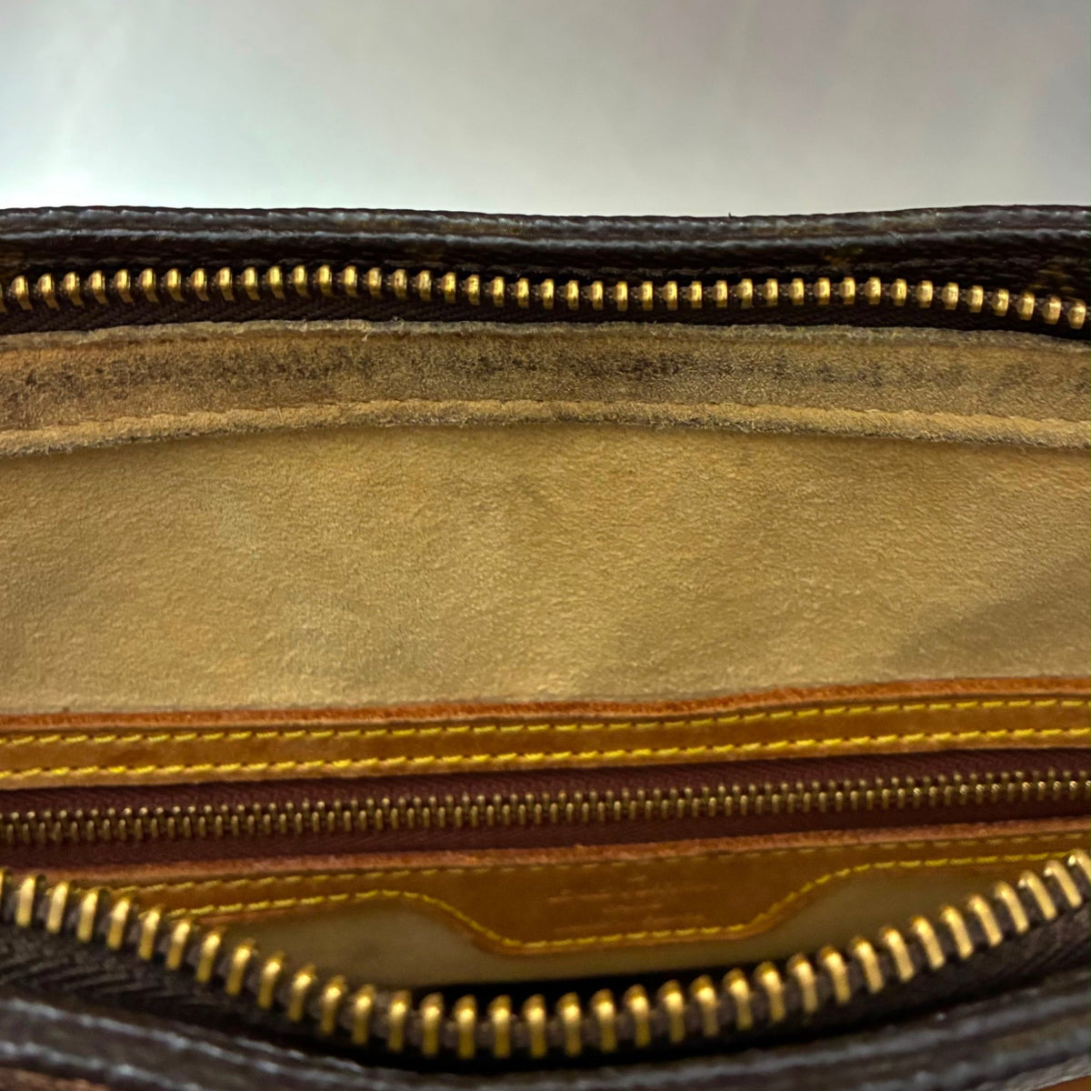 Louis Vuitton Looping GM Monogram
