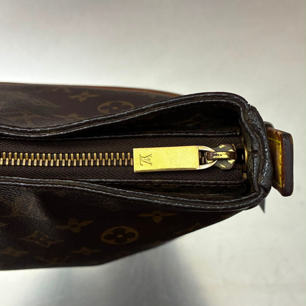 Louis Vuitton Looping GM Monogram