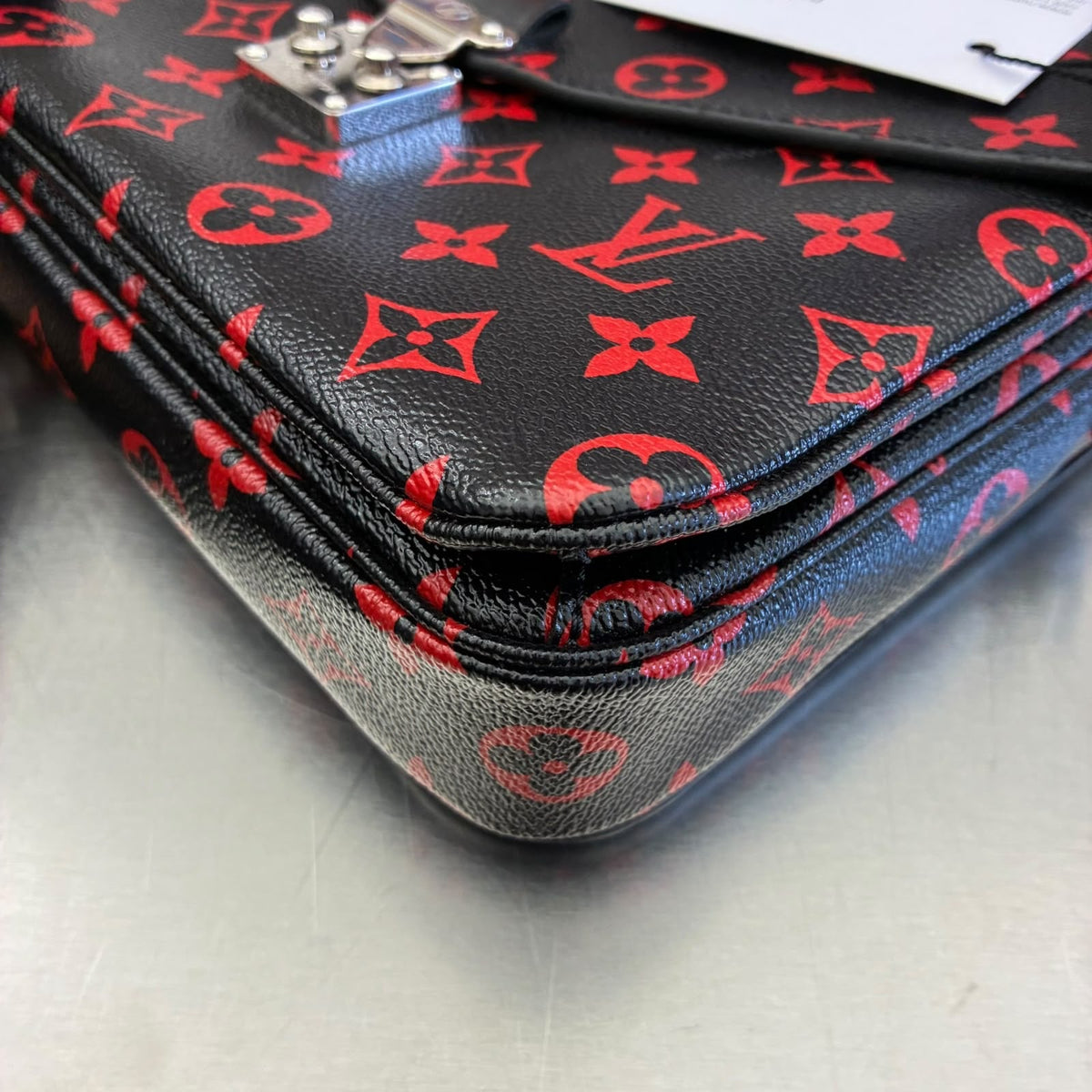 Louis Vuitton Metis Infrarouge Monogram