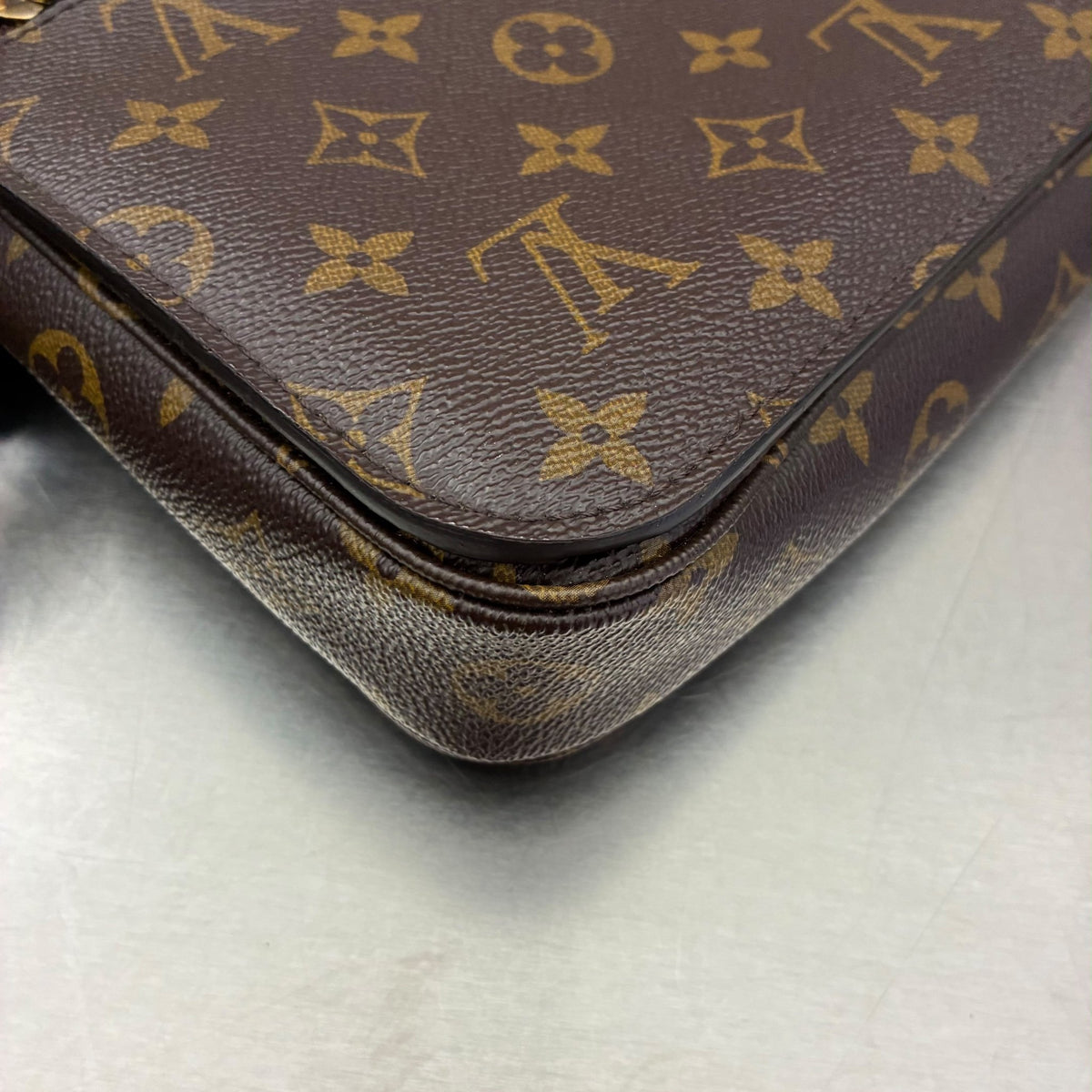 Louis Vuitton Metis Monogram