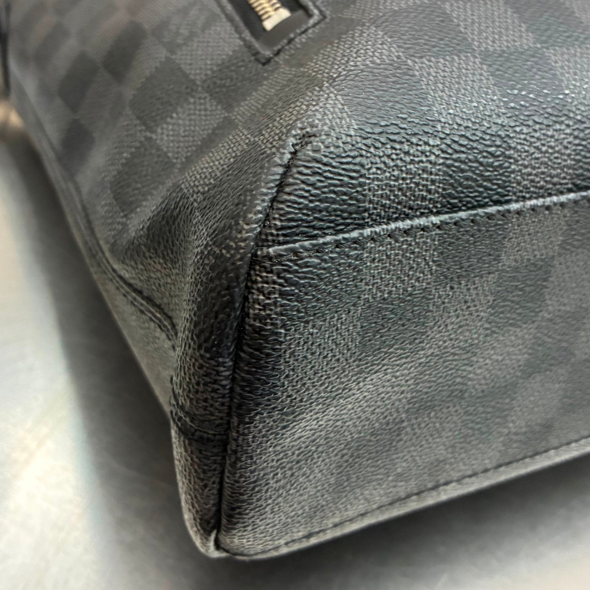 Louis Vuitton Mick GM Damier Graphite
