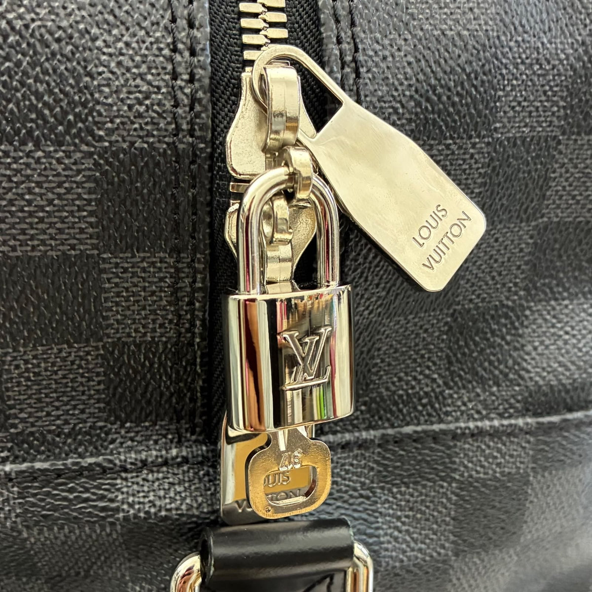 Louis Vuitton Néo Kendall