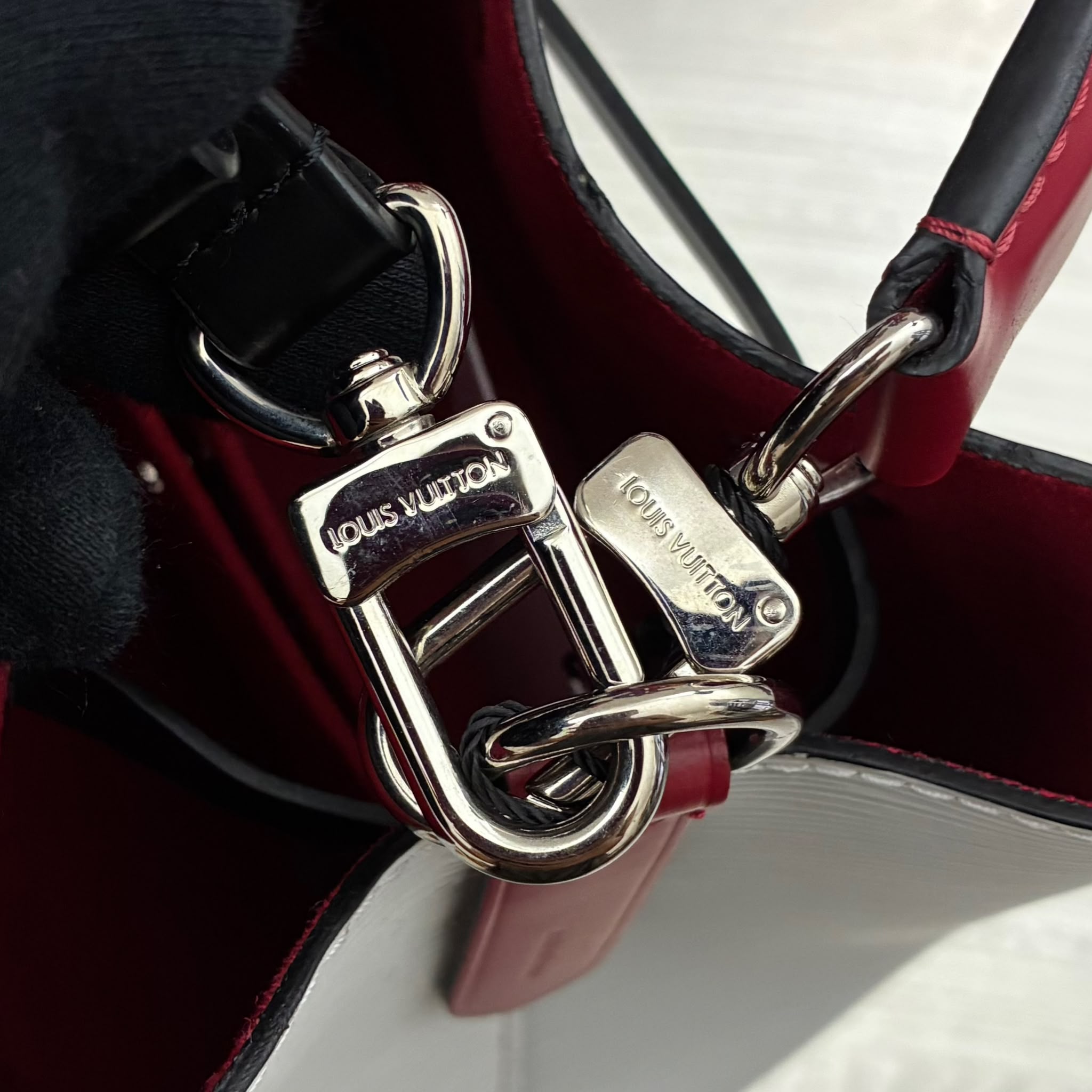 Louis Vuitton Néo Noé BB Epi