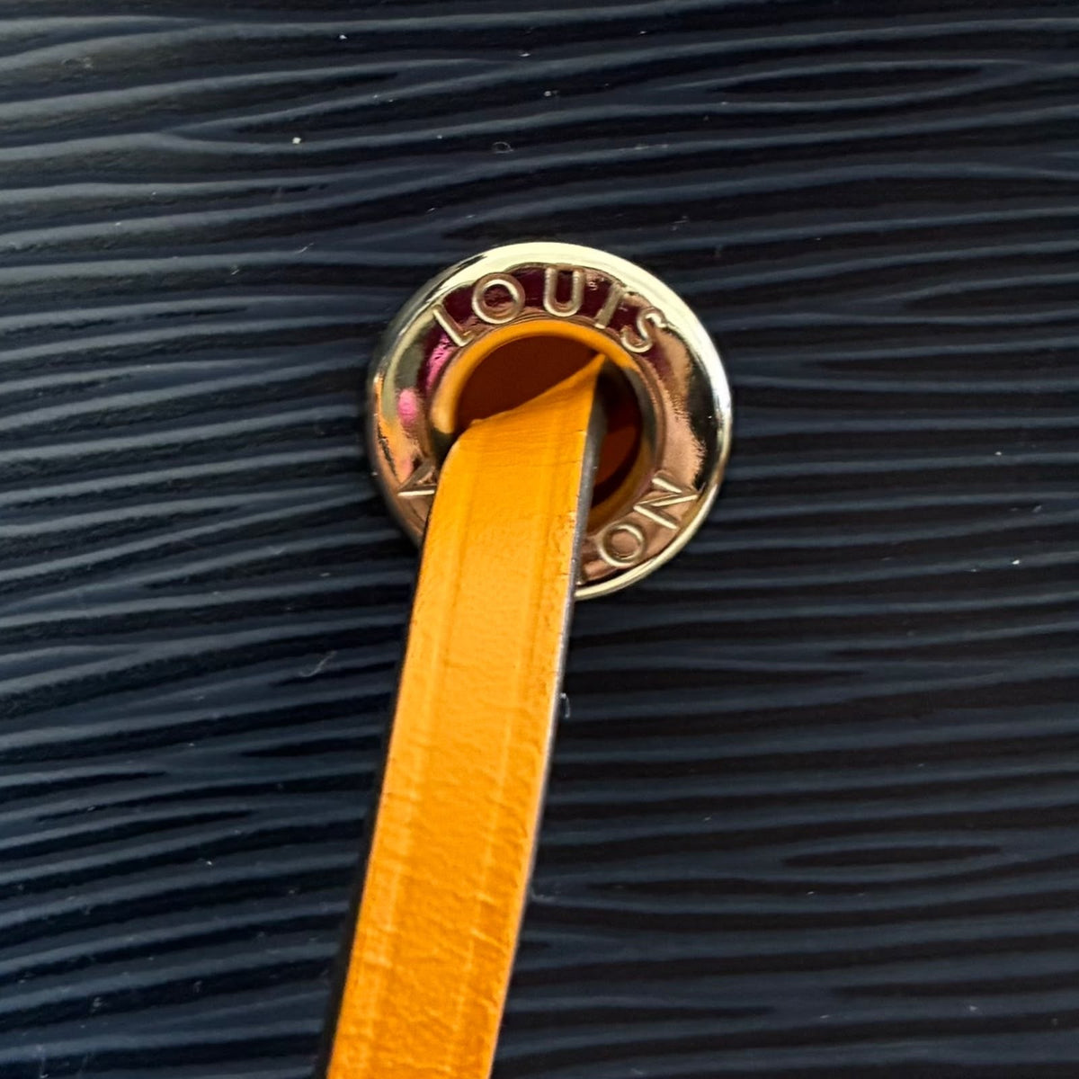 Louis Vuitton Néo Noé BB Epi