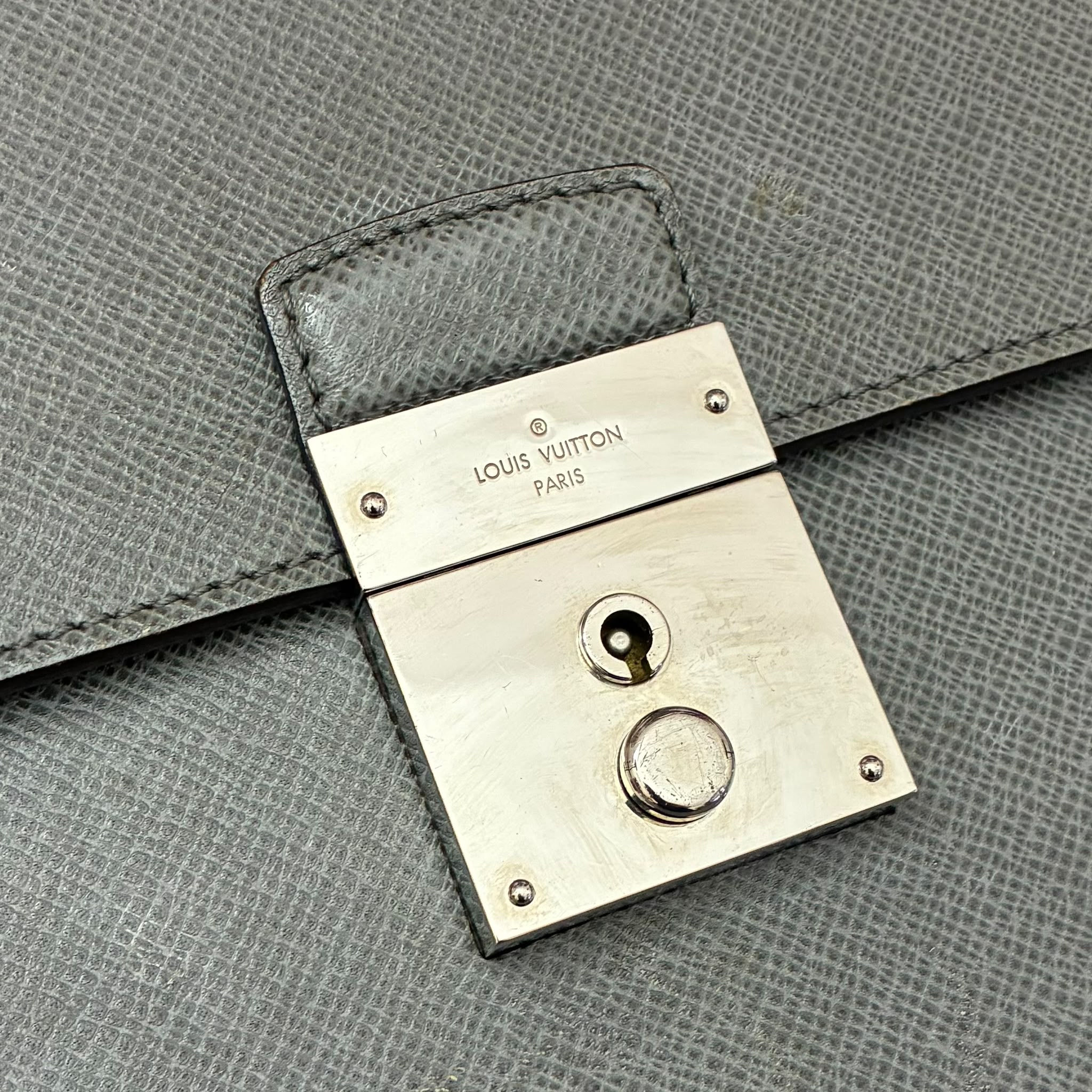 Louis Vuitton Neo Robusto I Taiga