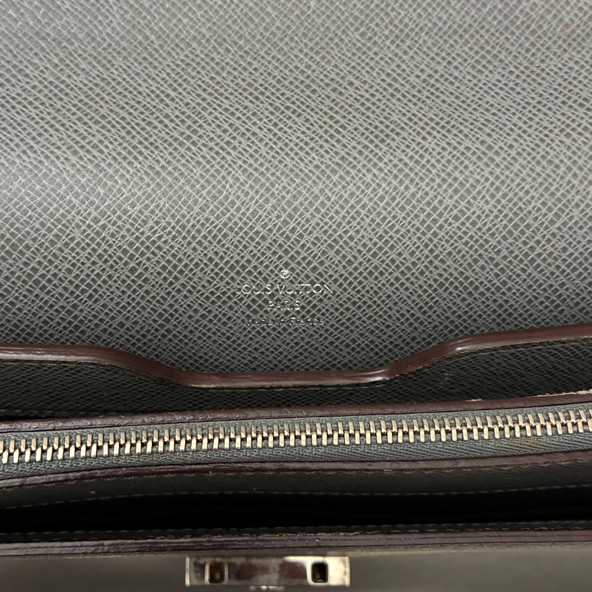 Louis Vuitton Neo Robusto I Taiga