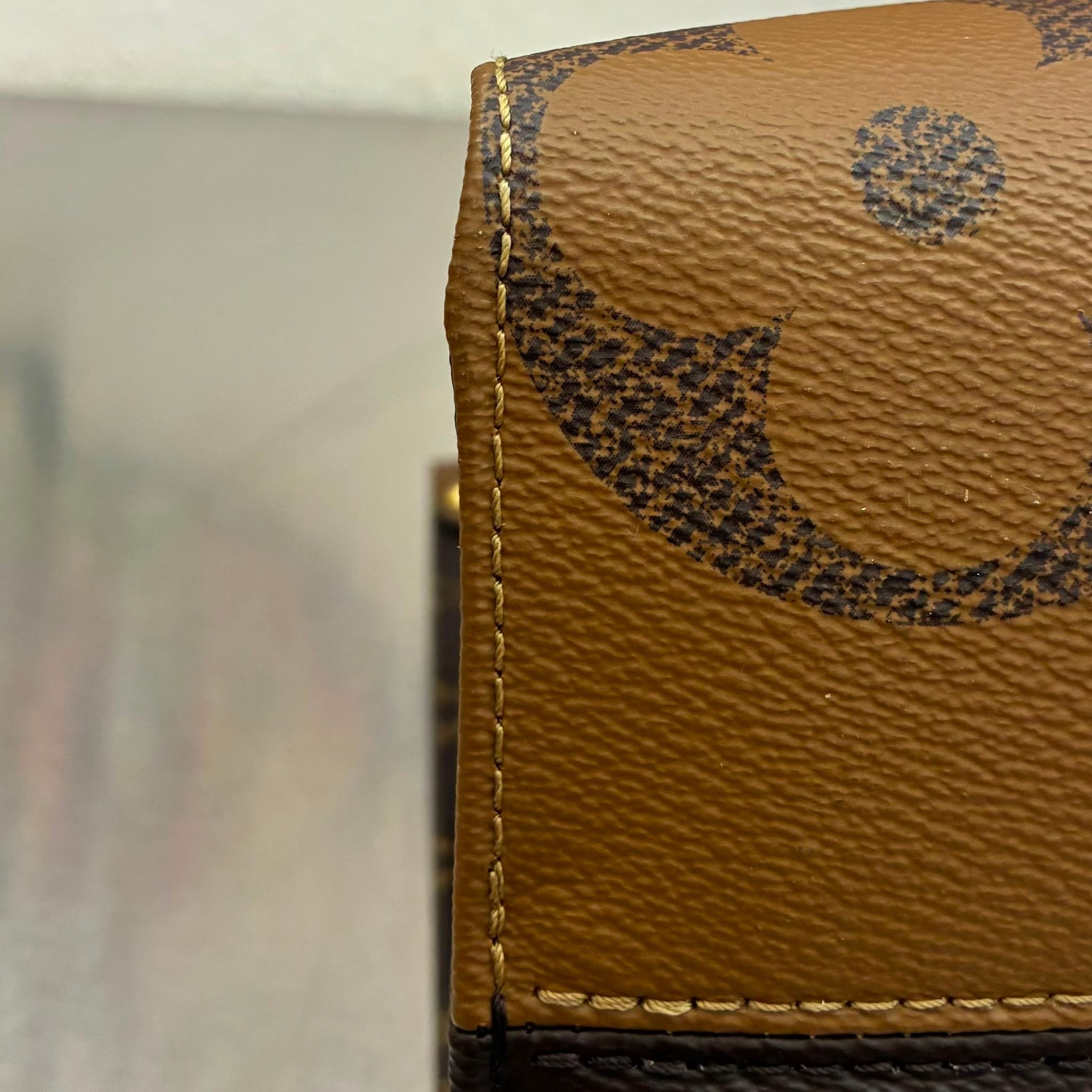 Louis Vuitton OnTheGo MM