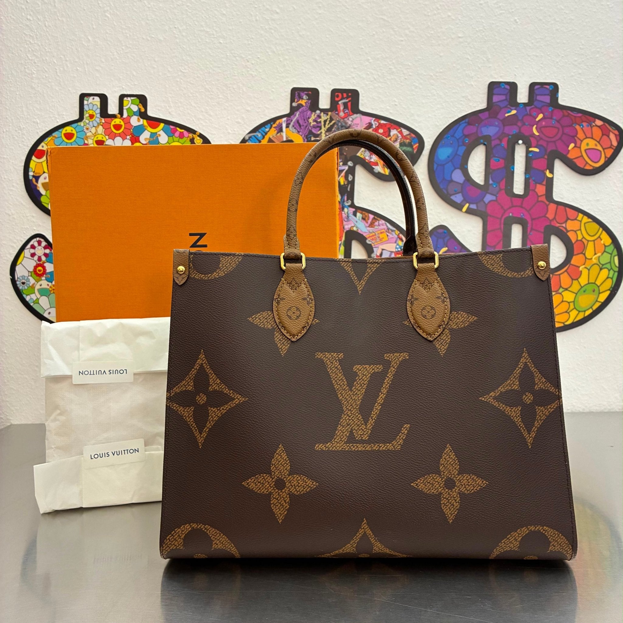 Louis Vuitton OnTheGo MM