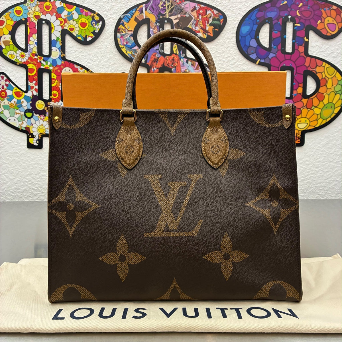 Louis Vuitton OnTheGo MM