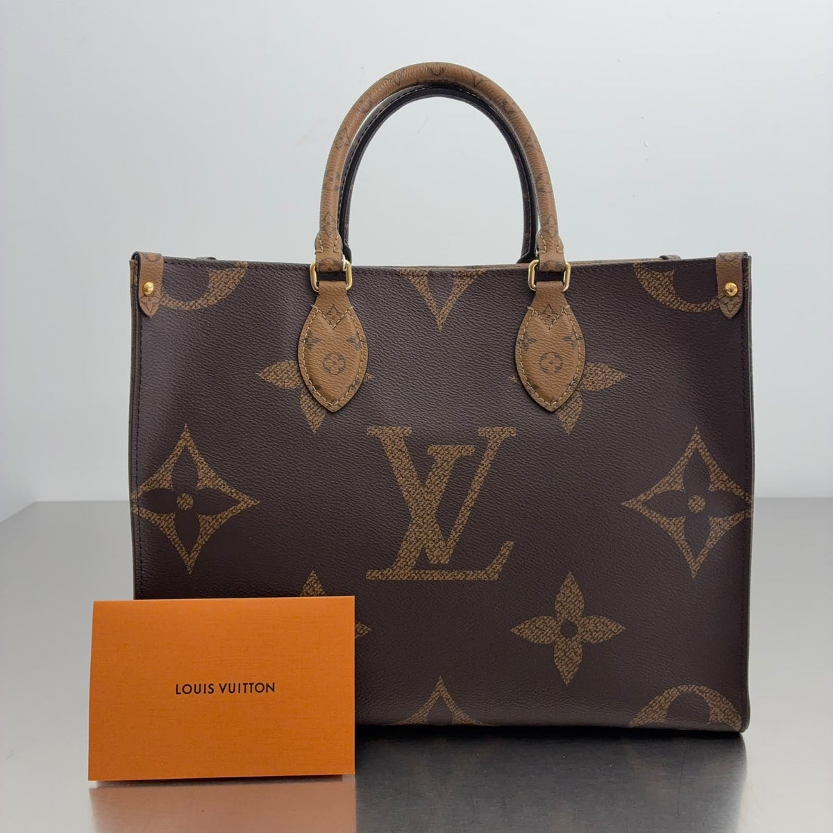 Louis Vuitton OnTheGo MM