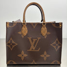 Louis Vuitton OnTheGo MM