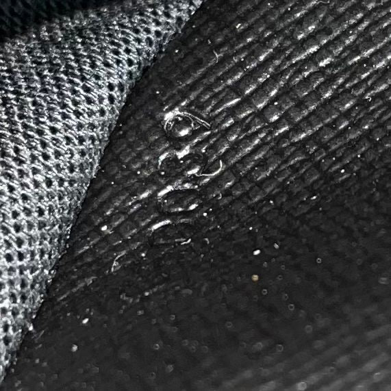 Louis Vuitton Pavel Taiga Leder