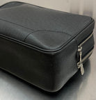 Louis Vuitton Pavel Taiga Leder
